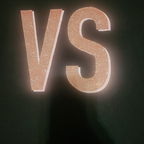 Victoria Secret t-shirt - Picture 4 of 5